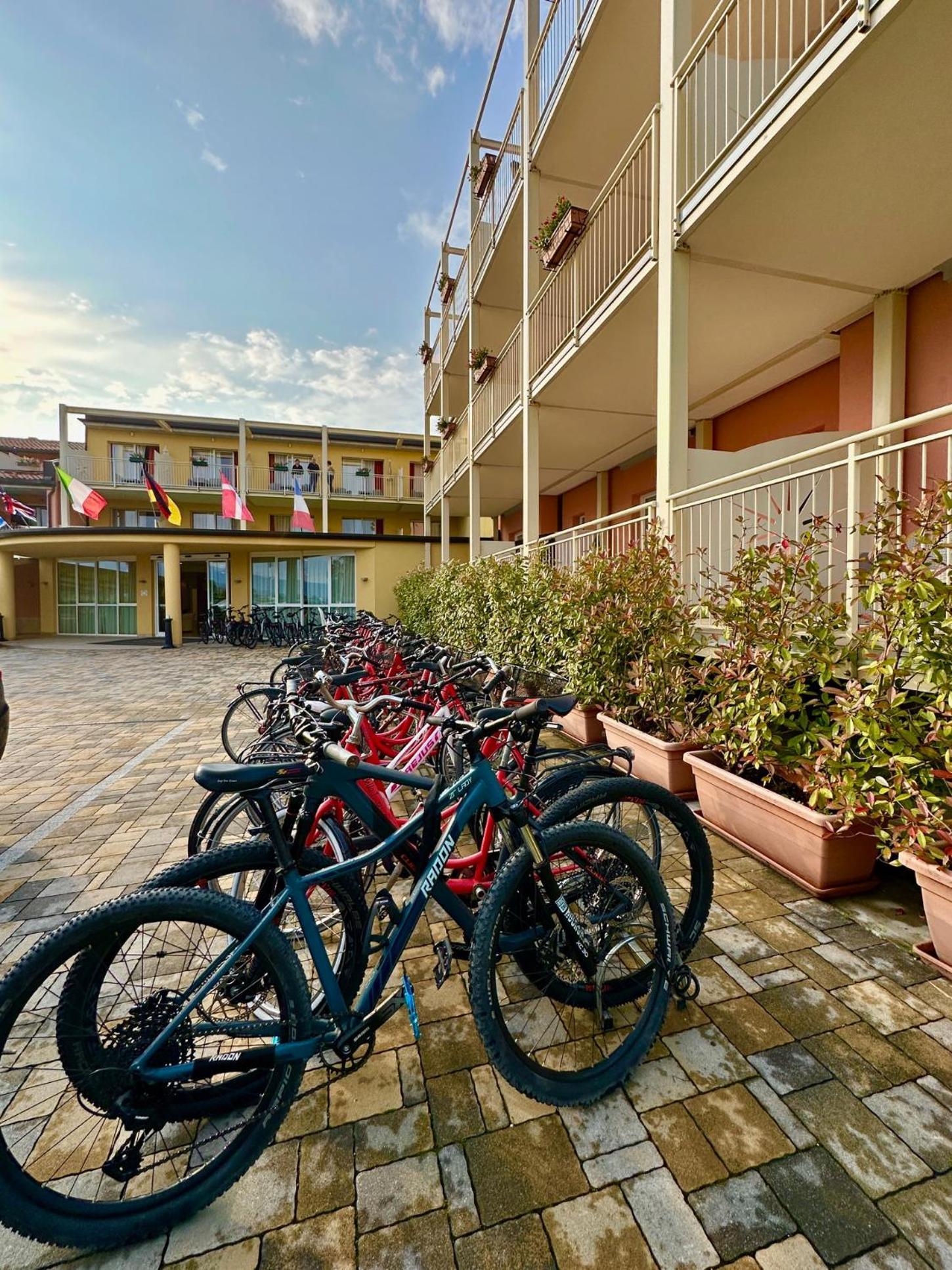 Hotel Bella Lazise Esterno foto